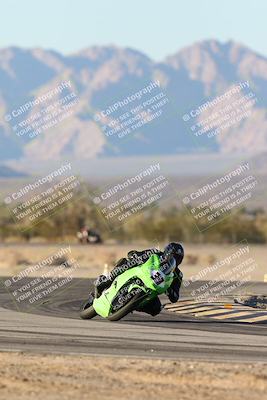 media/Dec-07-2025-CVMA (Sun) [[3e7d2de5dc]]/Race 17-Amateur Formula Middleweight/